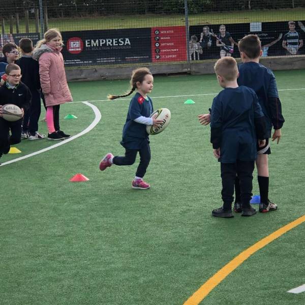Key Stage 1 Pupils Give Rugby a 'TRY'...!